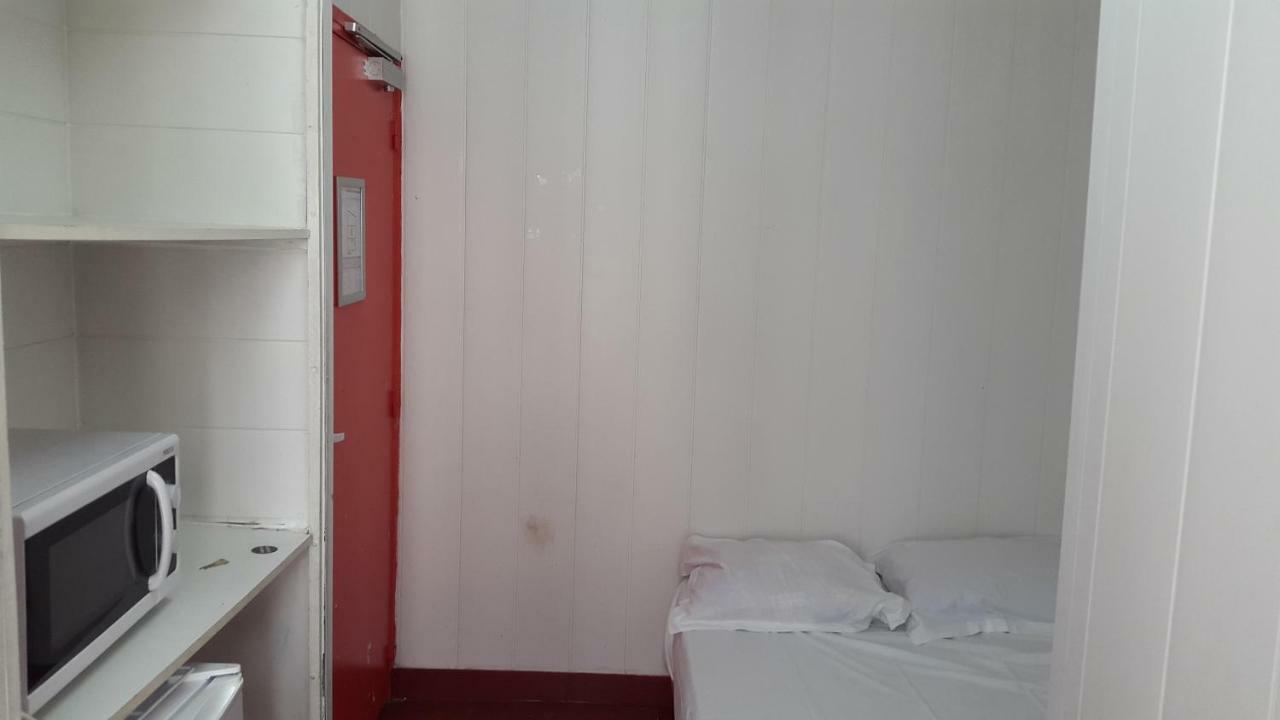 Hotel Cyrano Voltaire Parijs Buitenkant foto
